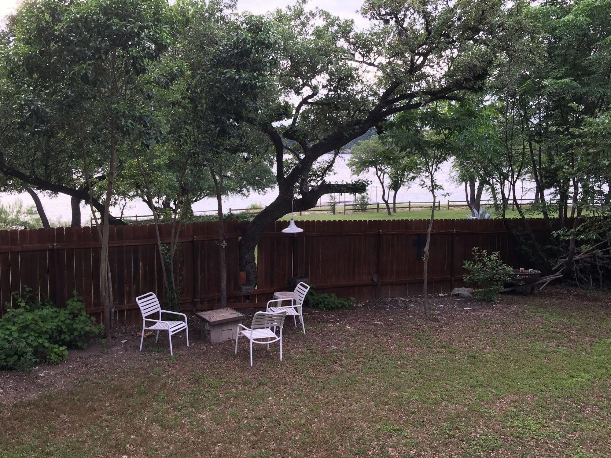 The Cove Bnb Hudson Bend Exterior foto