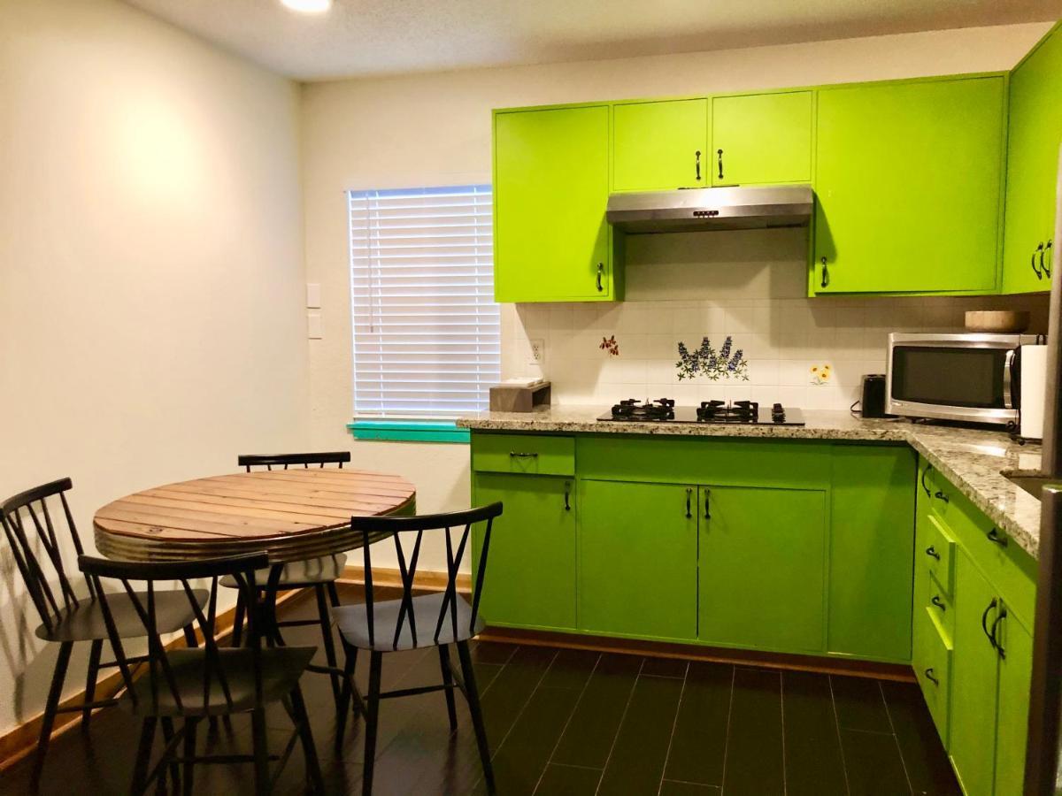 The Cove Bnb Hudson Bend Cameră foto